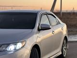 Toyota Camry 2012 года за 8 200 000 тг. в Актобе – фото 3