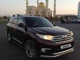 Toyota Highlander 2013 годаүшін15 000 000 тг. в Петропавловск