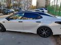 Toyota Camry 2023 года за 14 000 000 тг. в Актау – фото 4
