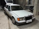 Mercedes-Benz E 230 1987 годаfor1 000 000 тг. в Астана