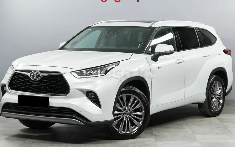 Toyota Highlander Luxe 2025 года за 27 800 000 тг. в Семей