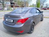 Hyundai Solaris 2014 года за 4 700 000 тг. в Актобе – фото 4