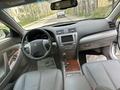 Toyota Camry 2010 года за 8 600 000 тг. в Алматы – фото 12