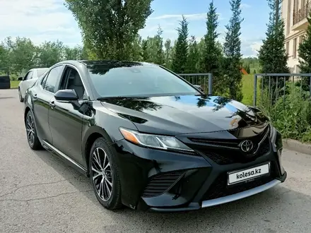 Toyota Camry 2019 года за 13 000 000 тг. в Алматы – фото 11