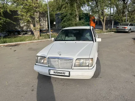 Mercedes-Benz E 300 1994 года за 1 700 000 тг. в Алматы – фото 5