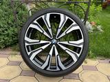Оригинальные диски с резиной R23 на BMW X7 (G07) БМВ за 2 400 000 тг. в Алматы – фото 4