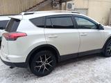 Toyota RAV4 2017 года за 12 500 000 тг. в Павлодар – фото 3