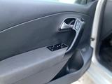 Volkswagen Polo 2015 годаүшін4 000 000 тг. в Актобе – фото 5