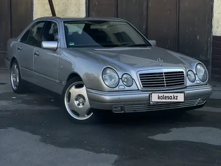 Mercedes-Benz E 280 1999 года за 5 500 000 тг. в Шымкент – фото 2