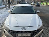 Hyundai Elantra 2022 годаfor10 200 000 тг. в Алматы