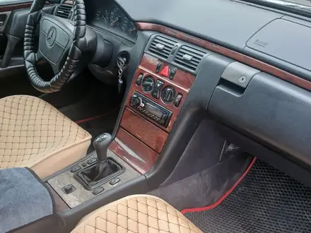 Mercedes-Benz E 230 1996 года за 2 590 000 тг. в Костанай – фото 11