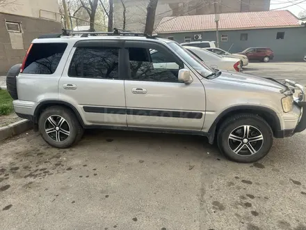Honda CR-V 2001 года за 3 600 000 тг. в Тараз – фото 2