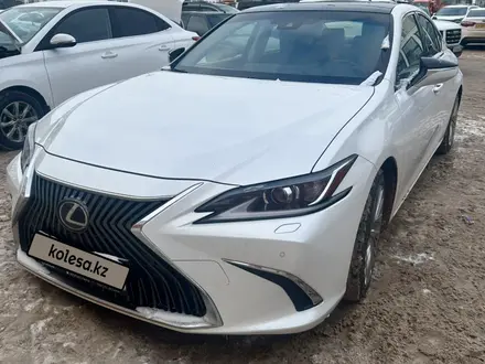 Lexus ES 350 2019 года за 23 700 000 тг. в Астана