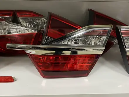 Фонарь задний Toyota Camry 55 за 40 000 тг. в Костанай – фото 3
