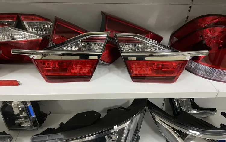 Фонарь задний Toyota Camry 55 за 40 000 тг. в Костанай