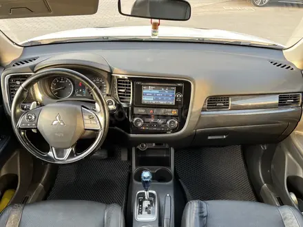 Mitsubishi Outlander 2015 года за 8 500 000 тг. в Алматы – фото 11