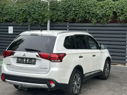 Mitsubishi Outlander 2015 года за 8 500 000 тг. в Алматы – фото 5