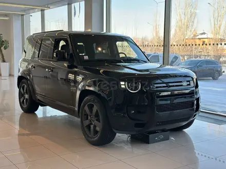 Land Rover Defender X-Dynamic SE 2025 года за 82 151 000 тг. в Семей – фото 3