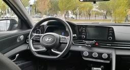 Hyundai Elantra 2023 года за 7 300 000 тг. в Астана – фото 2