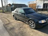 Mercedes-Benz C 180 1995 года за 1 550 000 тг. в Щучинск – фото 2