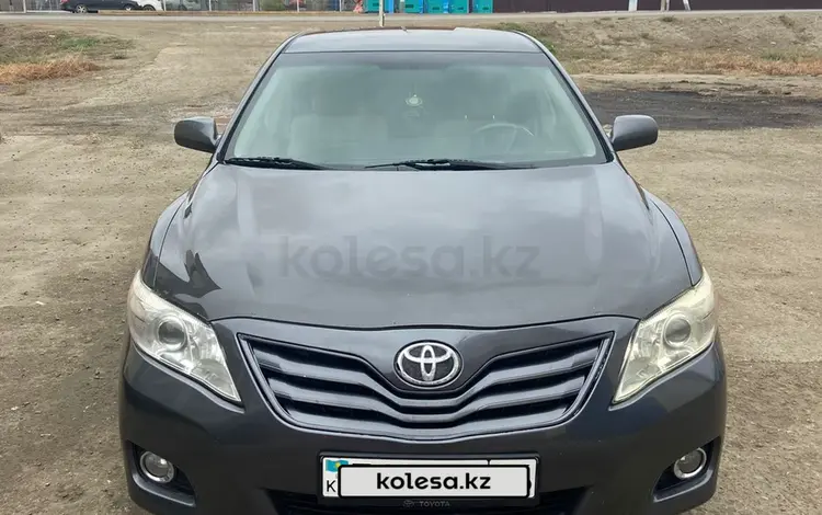 Toyota Camry 2010 года за 6 100 000 тг. в Атырау