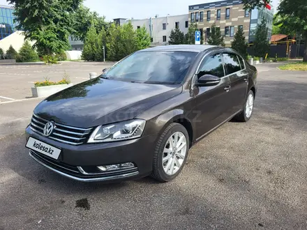 Volkswagen Passat 2014 года за 7 500 000 тг. в Алматы – фото 2