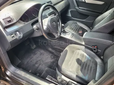 Volkswagen Passat 2014 года за 7 500 000 тг. в Алматы – фото 7