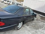 Mercedes-Benz E 320 1997 годаfor3 500 000 тг. в Караганда – фото 5