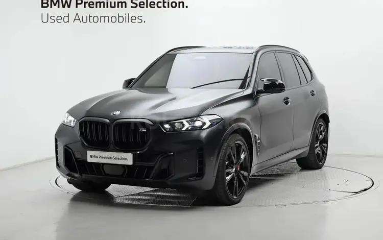 BMW X5 M60i 2025 года за 49 000 000 тг. в Алматы