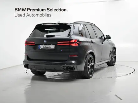 BMW X5 M60i 2025 года за 49 000 000 тг. в Алматы – фото 3
