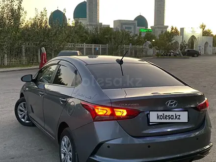 Hyundai Solaris 2021 года за 8 000 000 тг. в Шымкент – фото 5