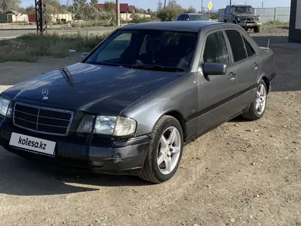 Mercedes-Benz C 200 1995 года за 1 700 000 тг. в Сатпаев – фото 3