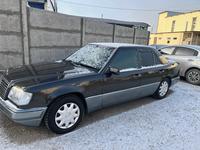 Mercedes-Benz E 220 1993 годаfor2 100 000 тг. в Тараз