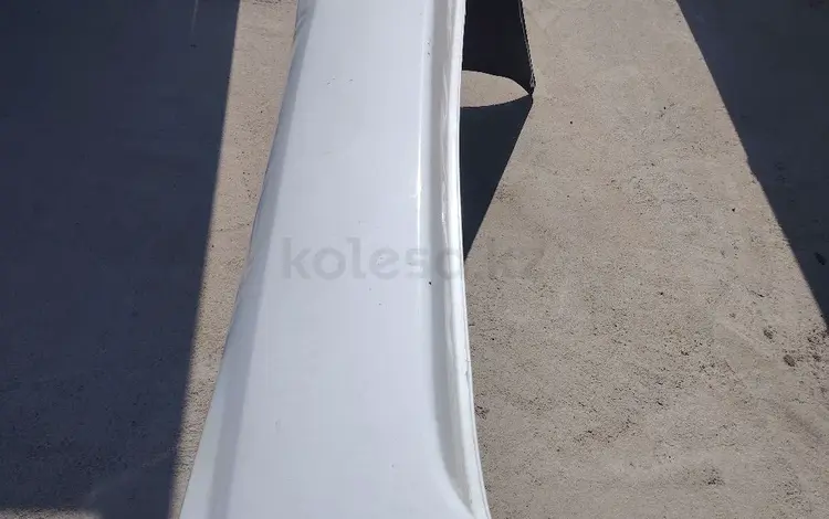 Задний бампер на королла е120 американец за 15 000 тг. в Алматы