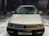 Volkswagen Golf 1994 года за 1 600 000 тг. в Алматы – фото 4