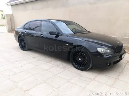 BMW 750 2006 года за 8 500 000 тг. в Актау – фото 16