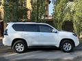 Toyota Land Cruiser Prado 2017 года за 17 800 000 тг. в Актобе – фото 6