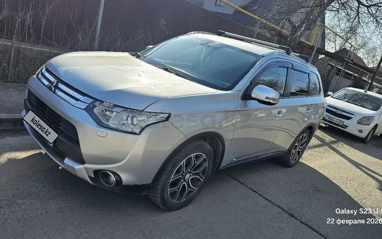 Mitsubishi Outlander 2014 года за 8 000 000 тг. в Алматы