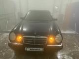 Mercedes-Benz E 230 1996 года за 2 200 000 тг. в Караганда