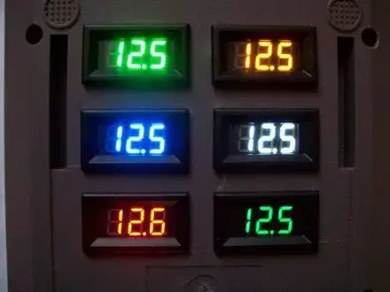 Вольтметр цифровой со светодиодным LED индикатором за 1 800 тг. в Алматы