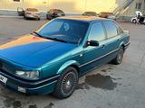 Volkswagen Passat 1991 годаfor1 600 000 тг. в Астана