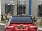 Toyota Camry 2022 года за 13 500 000 тг. в Уральск – фото 3