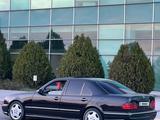 Mercedes-Benz E 320 2001 года за 5 000 000 тг. в Актау – фото 3
