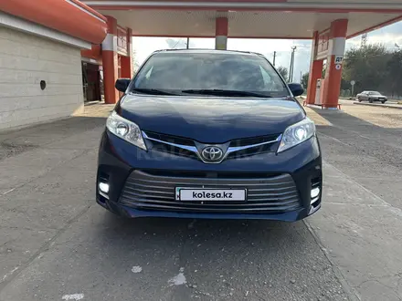 Toyota Sienna 2019 года за 12 750 000 тг. в Шымкент – фото 14