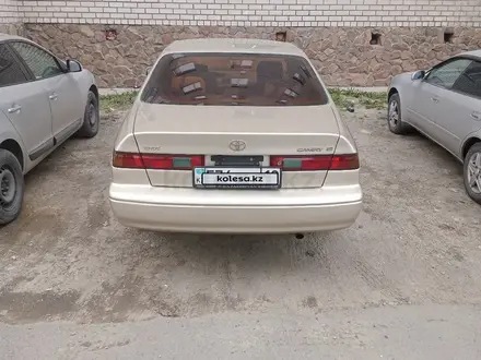 Toyota Camry 1998 года за 3 100 000 тг. в Семей – фото 3