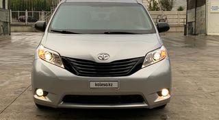 Toyota Sienna 2015 года за 8 500 000 тг. в Актау