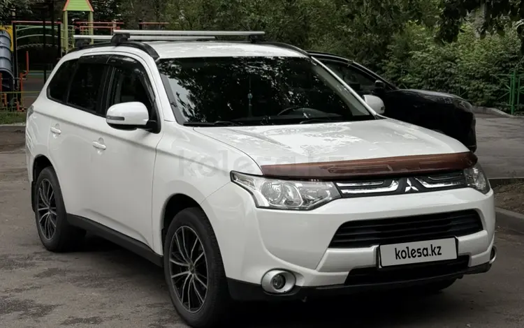 Mitsubishi Outlander 2013 года за 7 500 000 тг. в Алматы