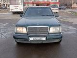 Mercedes-Benz E 200 1995 года за 1 800 000 тг. в Тараз – фото 2