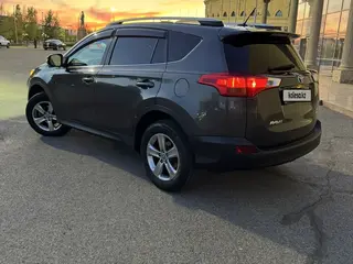 Toyota RAV4, 2015