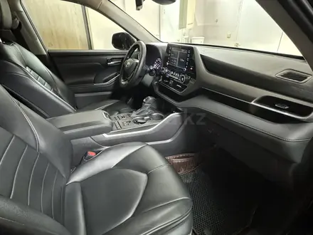 Toyota Highlander 2021 года за 18 500 000 тг. в Уральск – фото 7